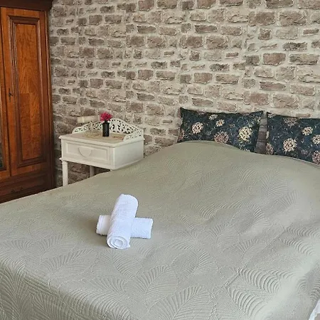 Appartement 3 chambres, balcon,Pk gratuit, Netflix *